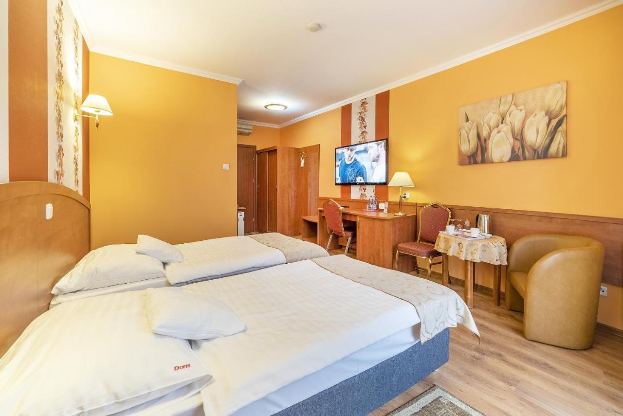 Hotel Doris Oborniki Extérieur photo